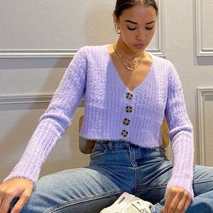 Edikted Sz M/L Purple Fuzzy Ribbed Chunky Knit Cropped Cardigan Pullover Preppy